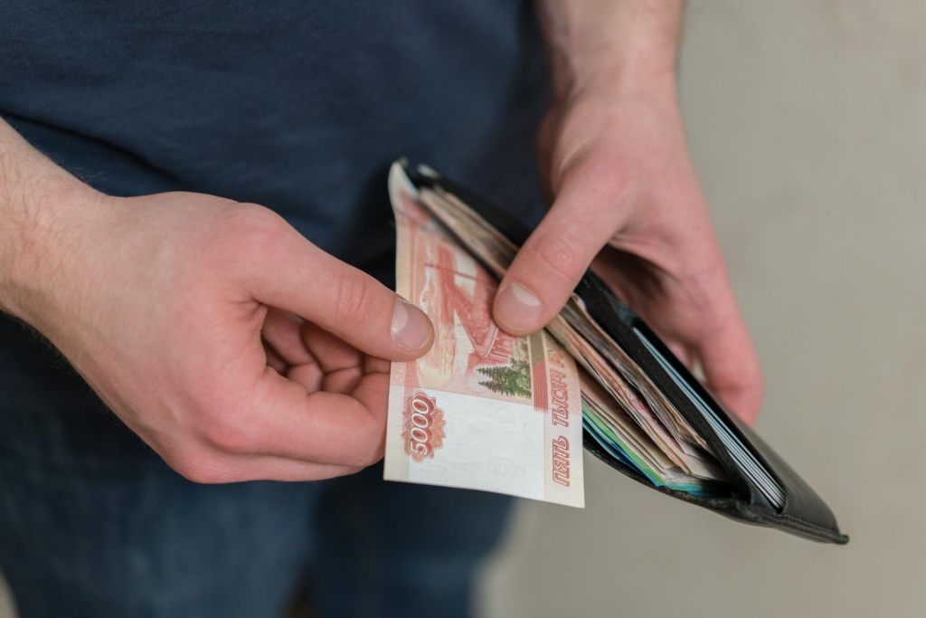 В России растёт доля наличных расчётов: что это значит для экономики В России растёт доля наличных расчётов: что это значит для экономики