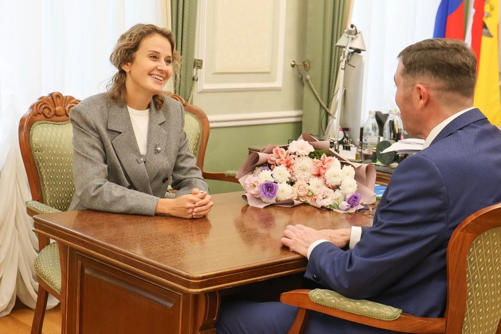 Мэр Воронежа Сергей Петрин пригласил горожан поддержать педагога Ольгу Ильину в конкурсе «Классная тема!»