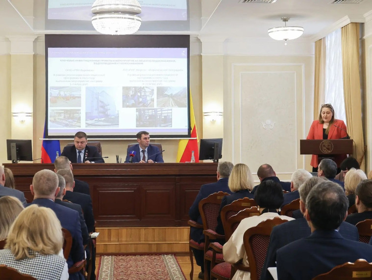 Сезонный транспорт и развитие ЖКХ: в Воронеже подвели итоги работы коммунальных служб и запустили садоводческие маршруты