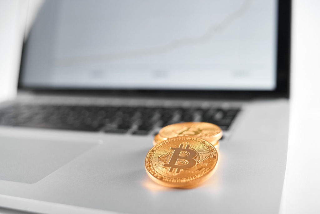 Курс биткоина приблизился к 65 тысячам долларов за монету Курс биткоина приблизился к 65 тысячам долларов за монету