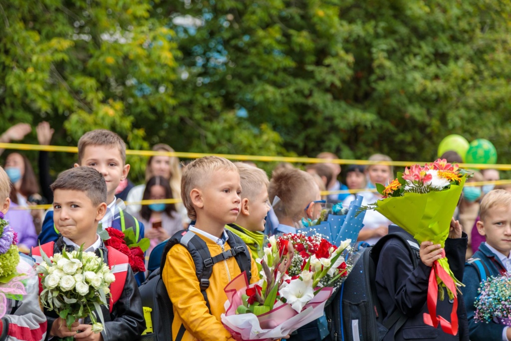 Губернатор Самарской области побывал на торжественной линейке в школе № 110