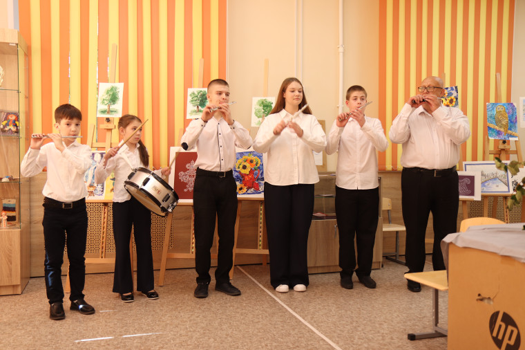 В Иванове создан уникальный детский хор пикколистов на базе школы искусств В Иванове создан уникальный детский хор пикколистов на базе школы искусств