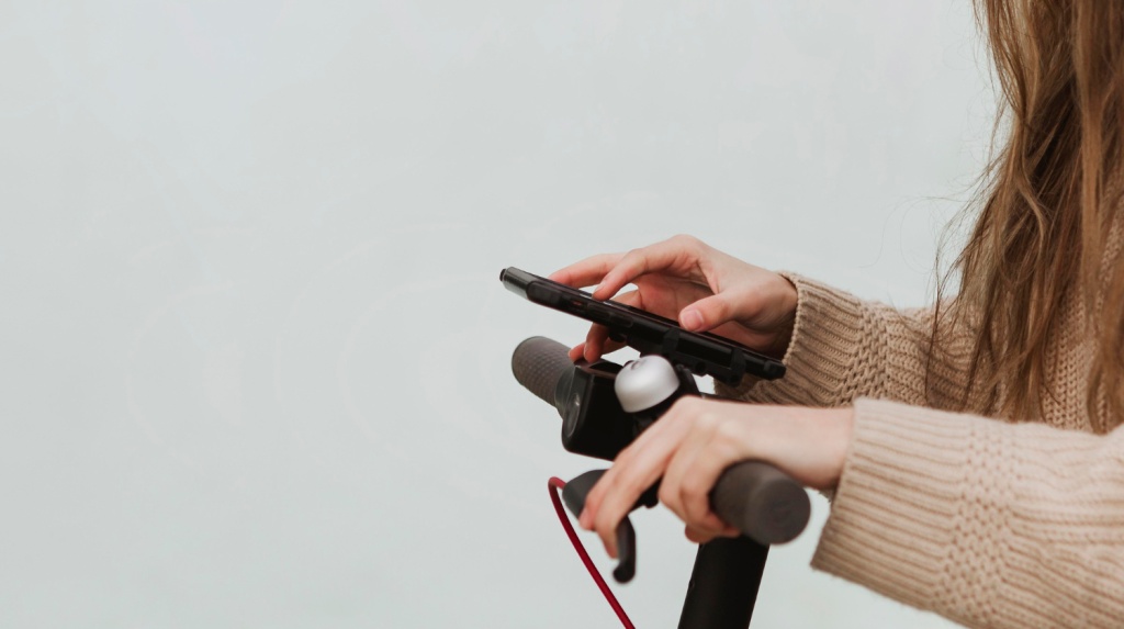 Кикшеринг-сервис Whoosh в 2023 году увеличил выручку на 68% 